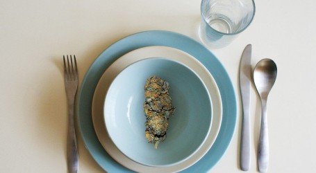 5 הבדלים בין אכילה – לעישון קנאביס – חשוב לדעת!